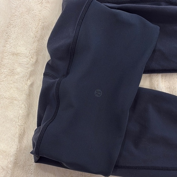 Lululemon athletica dark blue Women's Leggings size 6 - Picture 4 of 10